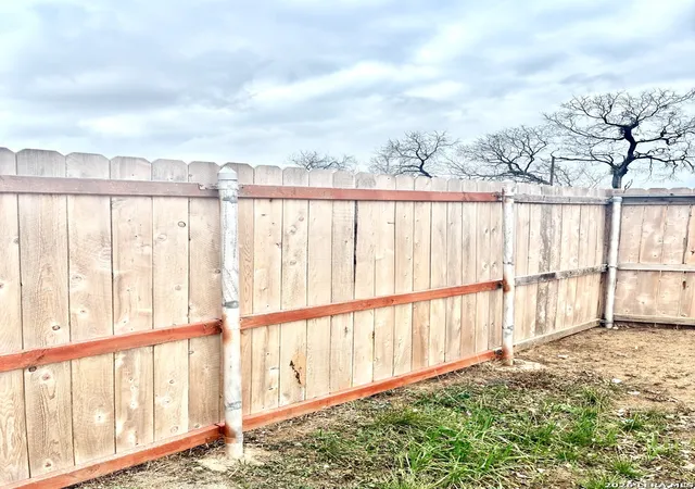 18th image of 506 Maple, Jourdanton, TX 78026 | MLS# 1952867