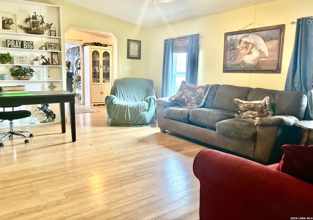 5th image of 506 Maple, Jourdanton, TX 78026 | MLS# 1952867