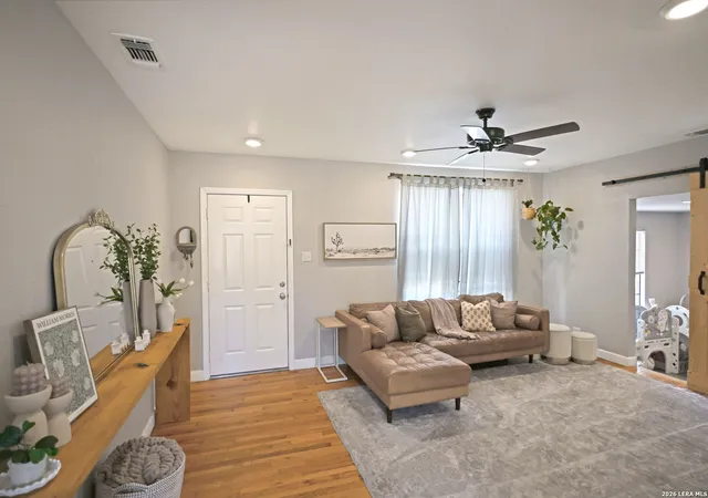 Photo 3 of Single family home for sale at 315 Winburn, Schertz, TX 78154 | MLS# 1952878 | Listing updated on 2026-04-07