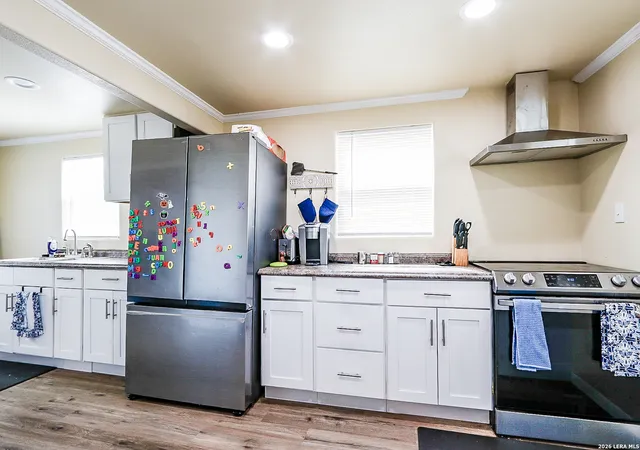 5th image of 410 N Crisp, Uvalde, TX 78801 | MLS# 1952926