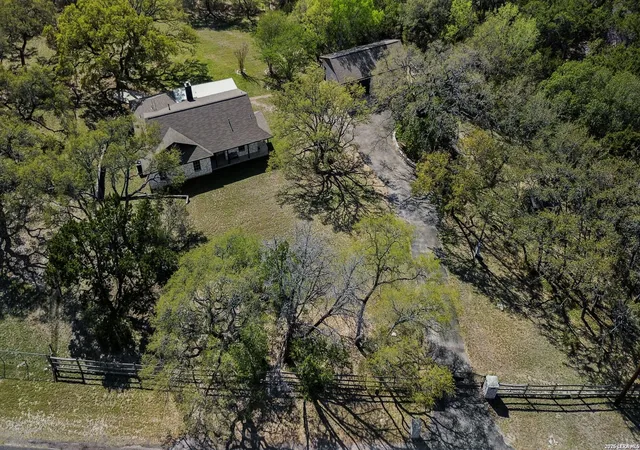 Photo 3 of Sale Pending at 28035 Axis Dr, Boerne, TX 78006 | MLS# 1952946 | Listing updated on 2026-04-30