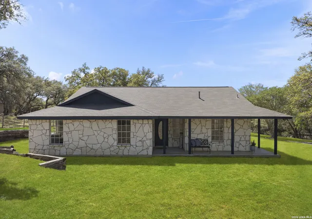Photo 4 of Sale Pending at 28035 Axis Dr, Boerne, TX 78006 | MLS# 1952946 | Listing updated on 2026-04-30