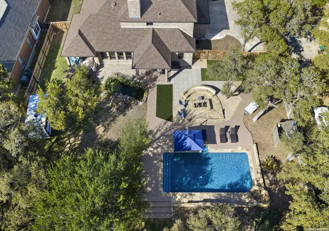 Photo 4 of Sale Pending at 10918 Hunters Way, Helotes, TX 78023 | MLS# 1952967 | Listing updated on 2026-04-08