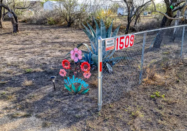 5th image of 1509 Westward Trail, Uvalde, TX 78801 | MLS# 1952982