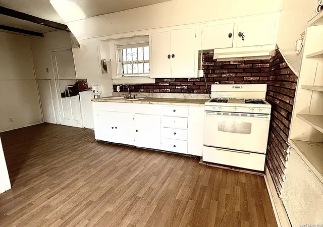 Photo 3 of Single family home for sale at 343 Ceralvo, San Antonio, TX 78207 | MLS# 1953002 | Listing updated on 2026-09-16