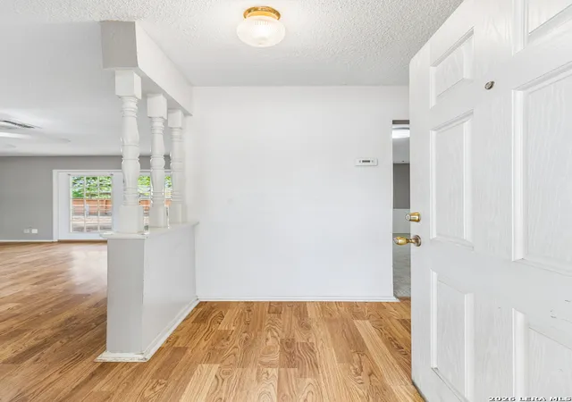 Photo 4 of Single family home for sale at 1328 Chestnut, Schertz, TX 78154 | MLS# 1953046 | Listing updated on 2026-04-08