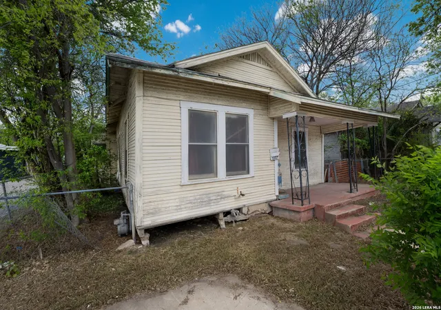 Photo 4 of Single family home for sale at 3007 Buena Vista, San Antonio, TX 78207 | MLS# 1953070 | Listing updated on 2026-05-31
