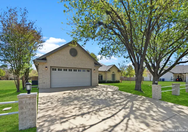 2nd image of 2592 Edgegrove, Canyon Lake, TX 78133 | MLS# 1953083