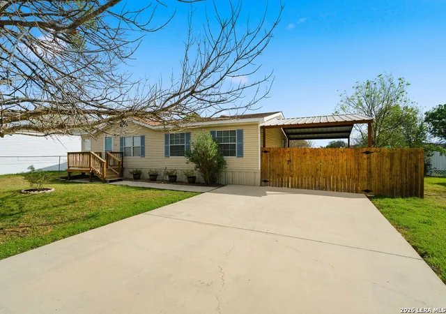 Photo 4 of Sale Pending at 550 Northgate, New Braunfels, TX 78130 | MLS# 1953086 | Listing updated on 2026-04-04