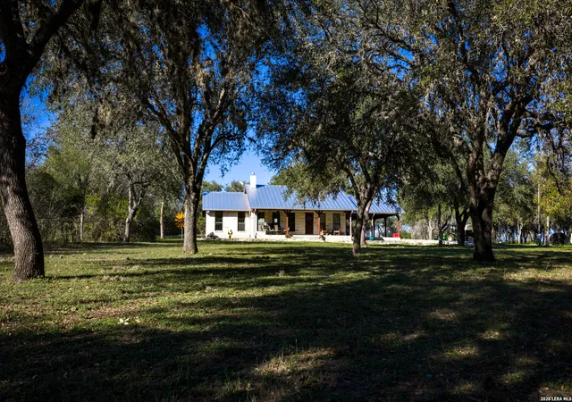 3rd image of 7869 County Road 203, Beeville, TX 78102 | MLS# 1953136