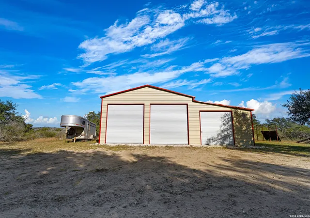 4th image of 7869 County Road 203, Beeville, TX 78102 | MLS# 1953136