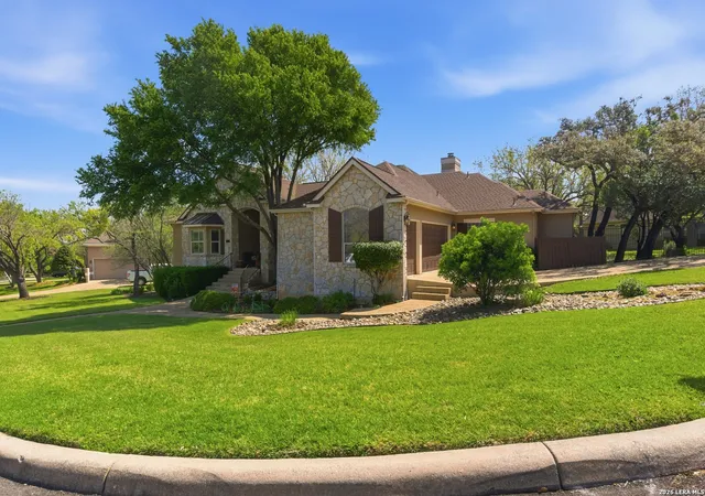 Photo 3 of Sale Pending at 29615 Fairway Blf, Boerne, TX 78015 | MLS# 1953142 | Listing updated on 2026-05-01