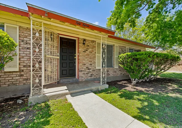 Photo 2 of Sale Pending at 5015 Bayonne, San Antonio, TX 78228 | MLS# 1953168 | Listing updated on 2026-05-07