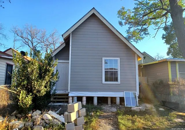 4th image of 213 Pendleton Ave, San Antonio, TX 78204 | MLS# 1953179