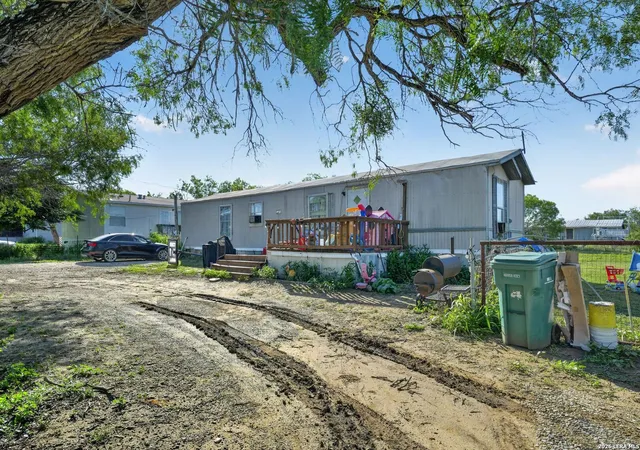 Photo 3 of Single family home for sale at 408 Hickory St, Jourdanton, TX 78026 | MLS# 1953201 | Listing updated on 2026-07-18