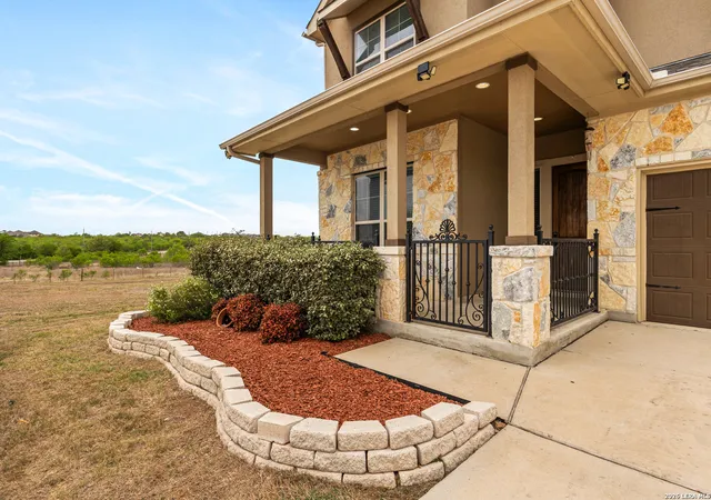 Photo 3 of Single family home for sale at 7010 Jalen Ct, Schertz, TX 78154 | MLS# 1953214 | Listing updated on 2026-07-30