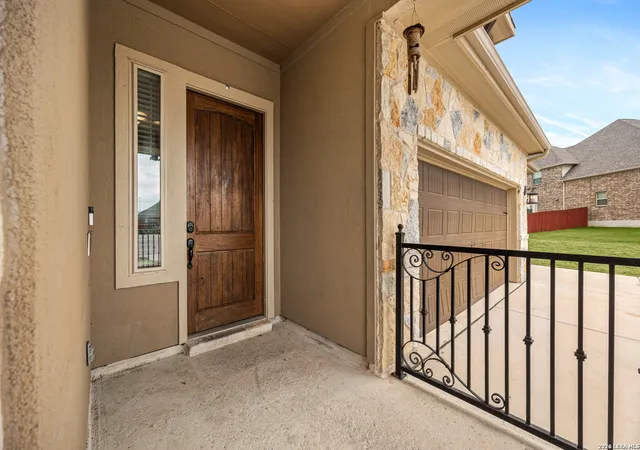 Photo 3 of Single family home for sale at 7010 Jalen Ct, Schertz, TX 78154 | MLS# 1953214 | Listing updated on 2026-07-30