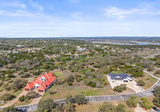 Photo 2 of Land for sale at 925 Kings Cove Dr, Canyon Lake, TX 78133 | MLS# 1953241 | Listing updated on 2026-04-10