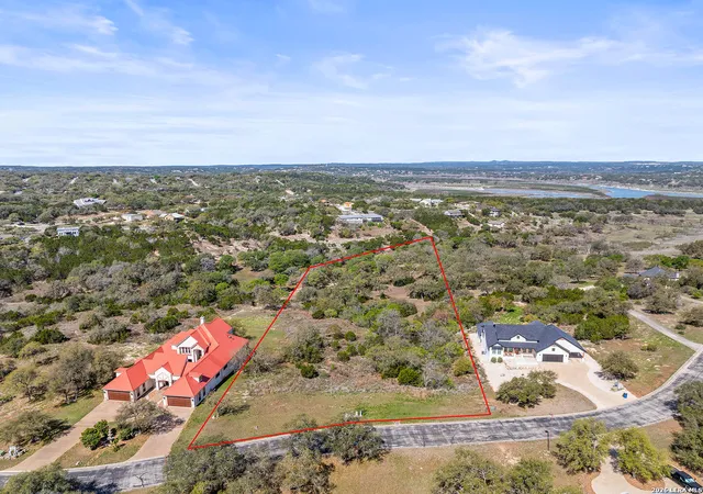 Photo 3 of Land for sale at 925 Kings Cove Dr, Canyon Lake, TX 78133 | MLS# 1953241 | Listing updated on 2026-04-10
