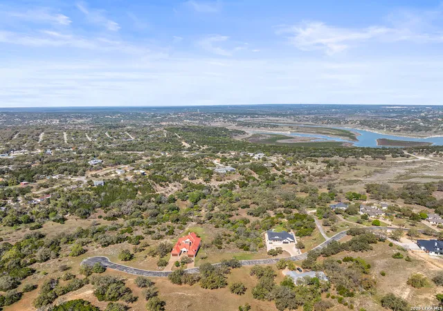 Photo 4 of Land for sale at 925 Kings Cove Dr, Canyon Lake, TX 78133 | MLS# 1953241 | Listing updated on 2026-04-10