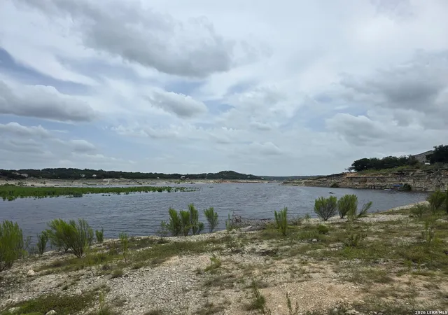 2nd image of 137 Hilltop, Lakehills, TX 78063 | MLS# 1953243