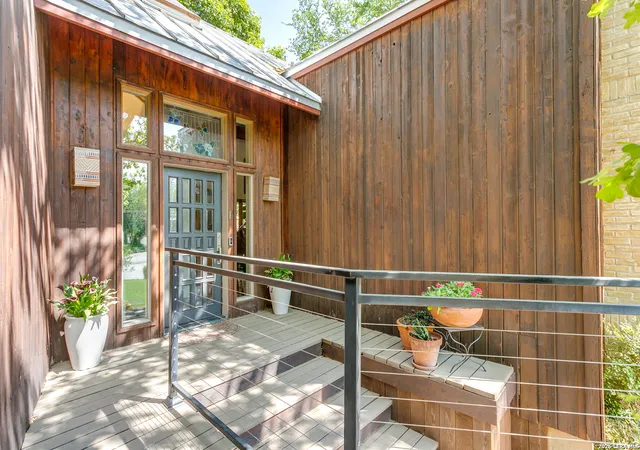 Photo 3 of Sale Pending at 301 Alamo Hts Blvd, San Antonio, TX 78209 | MLS# 1953314 | Listing updated on 2026-05-07
