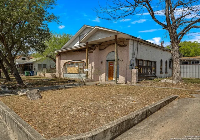 Photo 1 of Land for sale at 1907 W Woodlawn Ave, San Antonio, TX 78201 | MLS# 1953361 | Listing updated on 2026-06-09