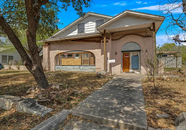 Photo 3 of Land for sale at 1907 W Woodlawn Ave, San Antonio, TX 78201 | MLS# 1953361 | Listing updated on 2026-06-09