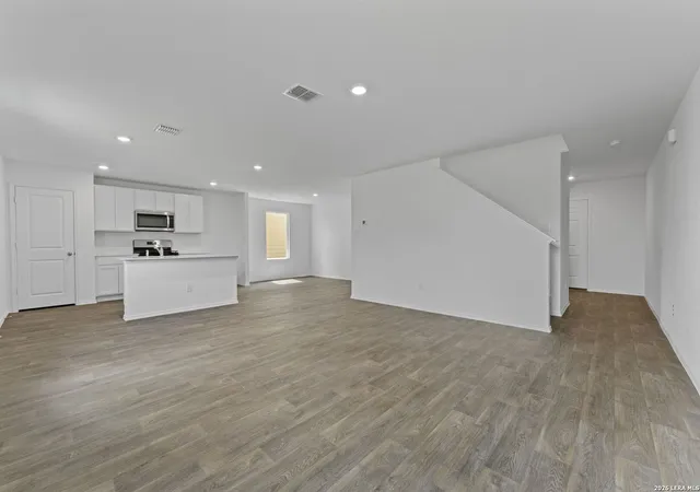 Photo 4 of Sale Pending at 12611 Desert Fox, Converse, TX 78109 | MLS# 1953374 | Listing updated on 2026-10-08
