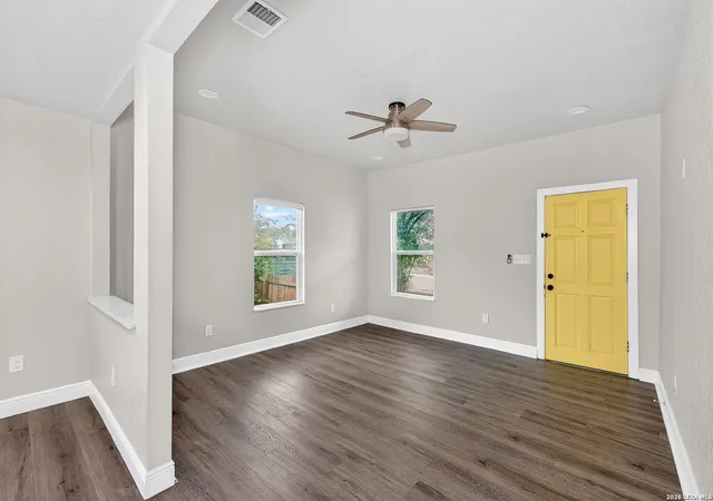 4th image of 1035 San Francisco, San Antonio, TX 78201 | MLS# 1953376