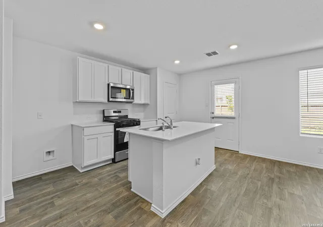 Photo 3 of Single family home for sale at 12519 Desert Fox, Converse, TX 78109 | MLS# 1953381 | Listing updated on 2026-10-08