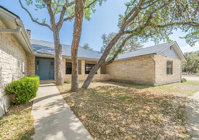 Photo 2 of Single family home for sale at 2701 Dees St, San Marcos, TX 78666 | MLS# 1953438 | Listing updated on 2026-04-12