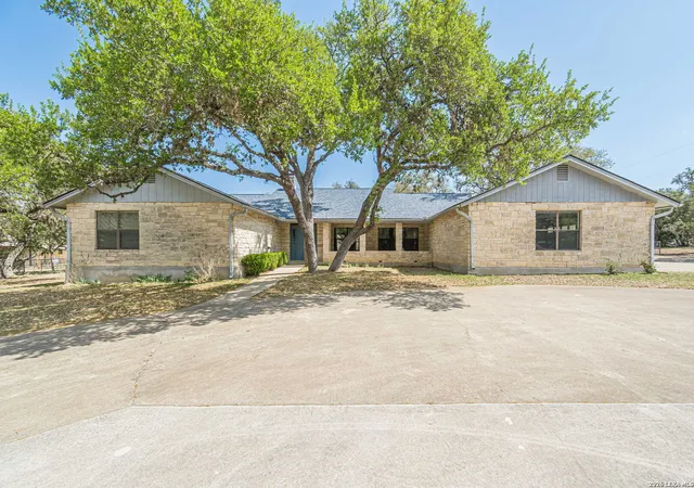 Photo 1 of Single family home for sale at 2701 Dees St, San Marcos, TX 78666 | MLS# 1953438 | Listing updated on 2026-04-12