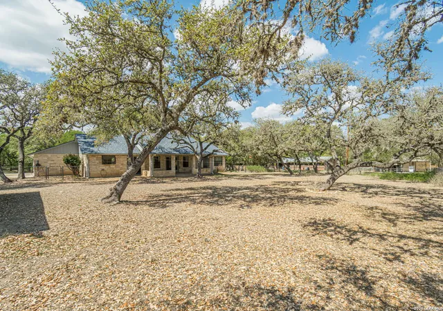 Photo 3 of Single family home for sale at 2701 Dees St, San Marcos, TX 78666 | MLS# 1953438 | Listing updated on 2026-04-12