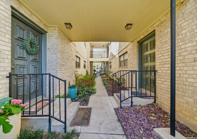 Photo 1 of Sale Pending at 11843 Braesview #407, San Antonio, TX 78213 | MLS# 1953442 | Listing updated on 2026-09-29
