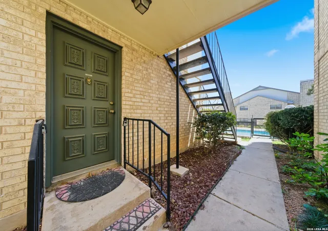 Photo 3 of Sale Pending at 11843 Braesview #407, San Antonio, TX 78213 | MLS# 1953442 | Listing updated on 2026-09-29