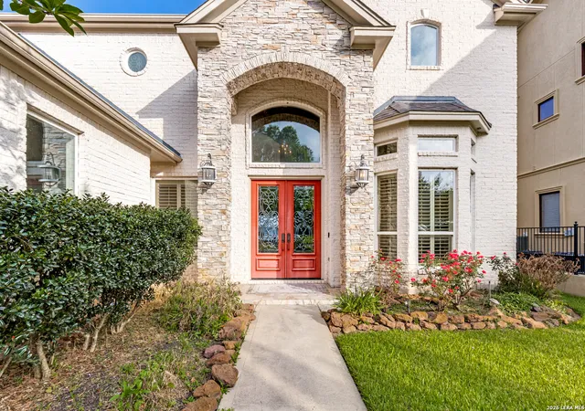 3rd image of 12521 Longmire Lakeview, Conroe, TX 77304 | MLS# 1953480