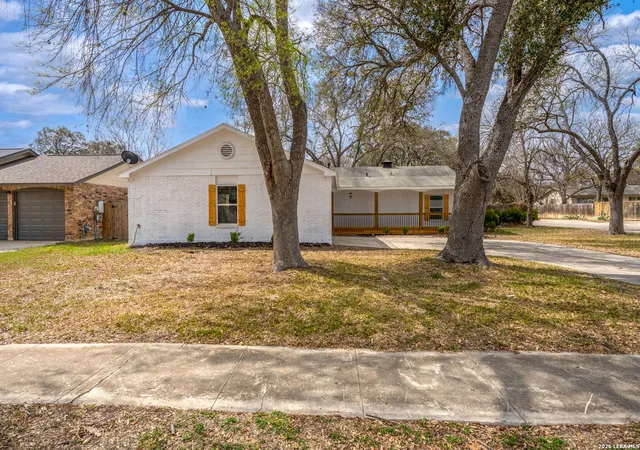 Photo 2 of Sale Pending at 4902 El Presidio, San Antonio, TX 78233 | MLS# 1953537 | Listing updated on 2026-04-30