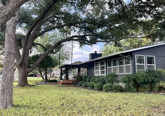2nd image of 211 Robinhood, San Antonio, TX 78209 | MLS# 1953542