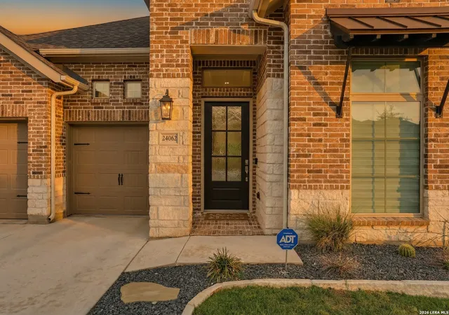 Photo 3 of Single family home for sale at 24062 Sidehill Lie, San Antonio, TX 78261 | MLS# 1953543 | Listing updated on 2026-05-31