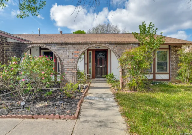 Photo 3 of Single family home for sale at 3318 Rosetti, San Antonio, TX 78247 | MLS# 1953601 | Listing updated on 2026-04-21