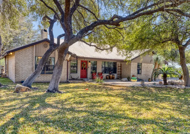 2nd image of 160 Beavers, Uvalde, TX 78801 | MLS# 1953611