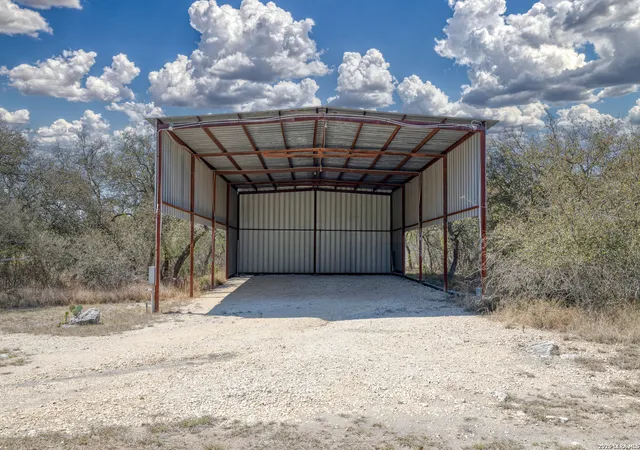 53rd image of 160 Beavers, Uvalde, TX 78801 | MLS# 1953611