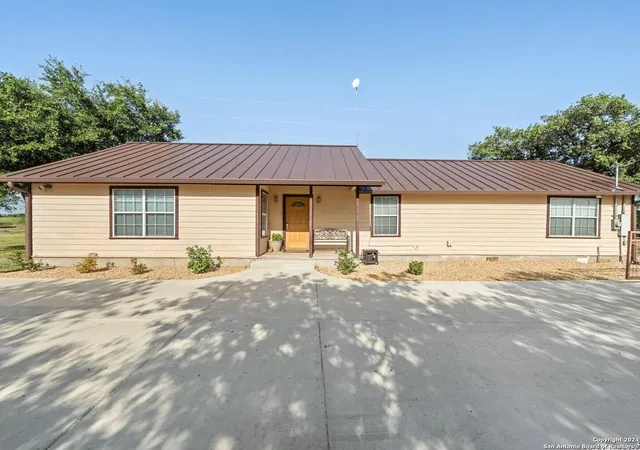 3rd image of 17475 Fm 463, Natalia, TX 78059 | MLS# 1953744