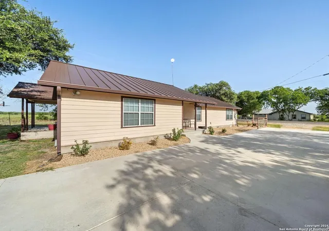 2nd image of 17475 Fm 463, Natalia, TX 78059 | MLS# 1953744