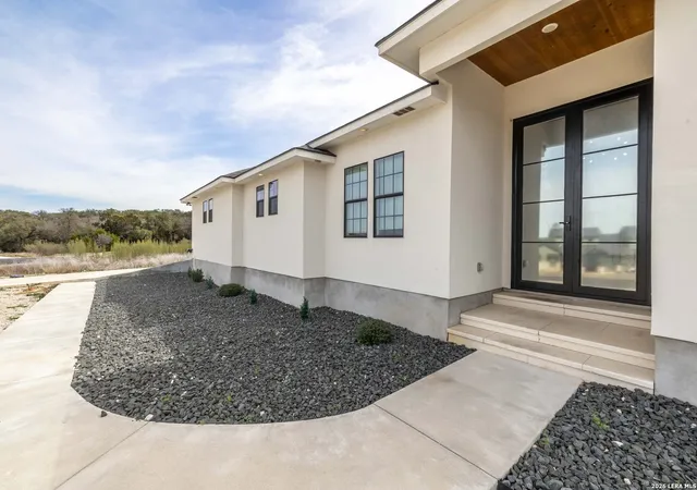 Photo 3 of Single family home for sale at 1104 Santa Rosa, Canyon Lake, TX 78133 | MLS# 1953756 | Listing updated on 2026-04-11