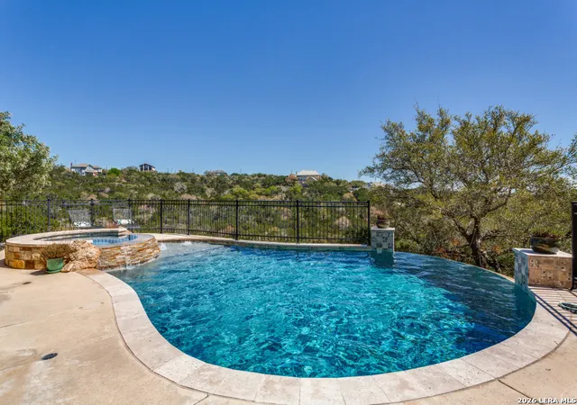 2nd image of 426 Shepherds Crook, Helotes, TX 78023 | MLS# 1953759