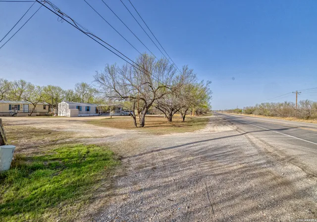 5th image of 2806 S Us Hwy 83, Uvalde, TX 78801 | MLS# 1953778