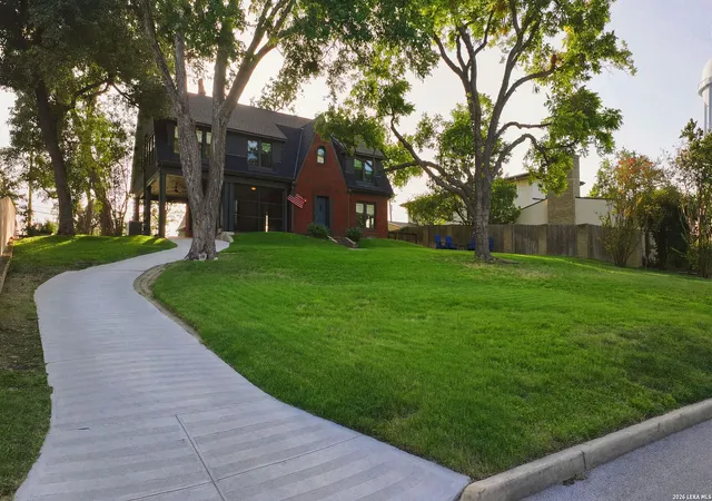 3rd image of 110 Henderson St, Alamo Heights, TX 78209 | MLS# 1953794