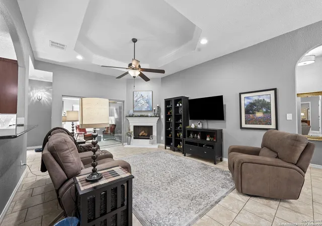Photo 4 of Sale Pending at 721 Gallagher Dr, Canyon Lake, TX 78133 | MLS# 1953816 | Listing updated on 2026-08-03
